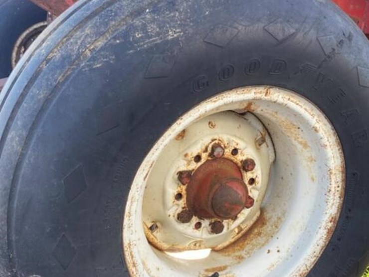 flowez-grain-wagon:-left-side-dump-image-2