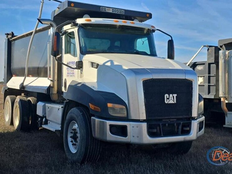 2016-caterpillar-ct660-image-3