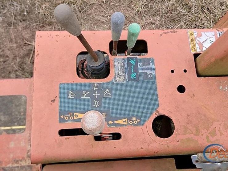 ditch-witch-3700-image-15