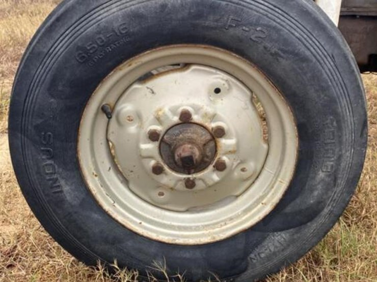 massey-ferguson-240-image-2