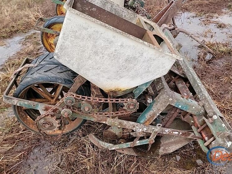 cole-planter-image-2