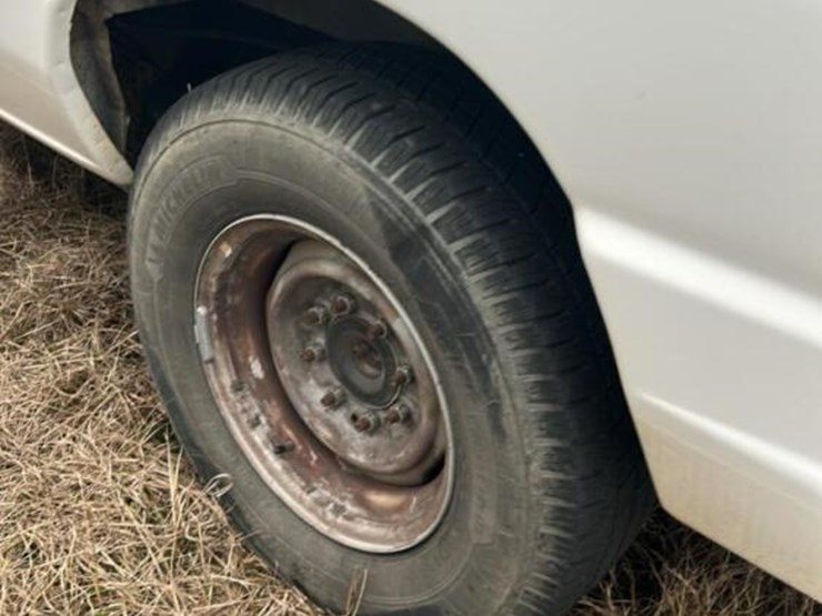 2014-ford-e350-image-6