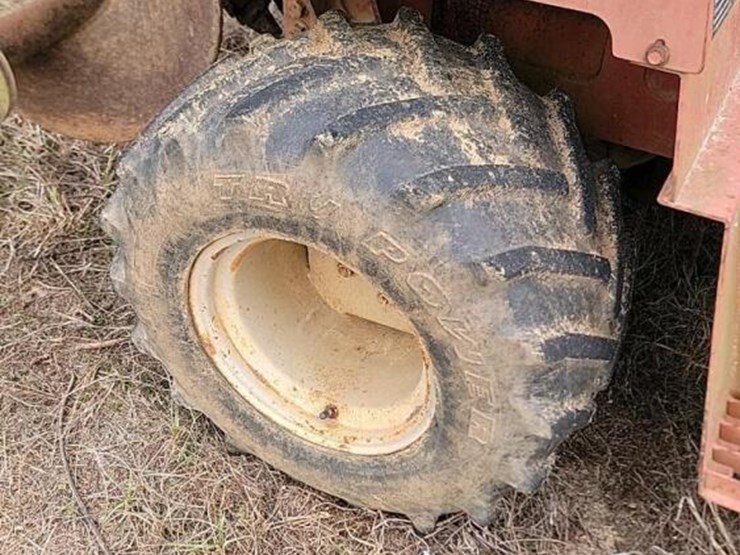 ditch-witch-3700-image-7