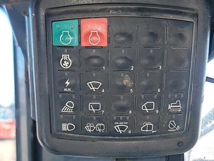 2013-deere-650k-xlt-image-25