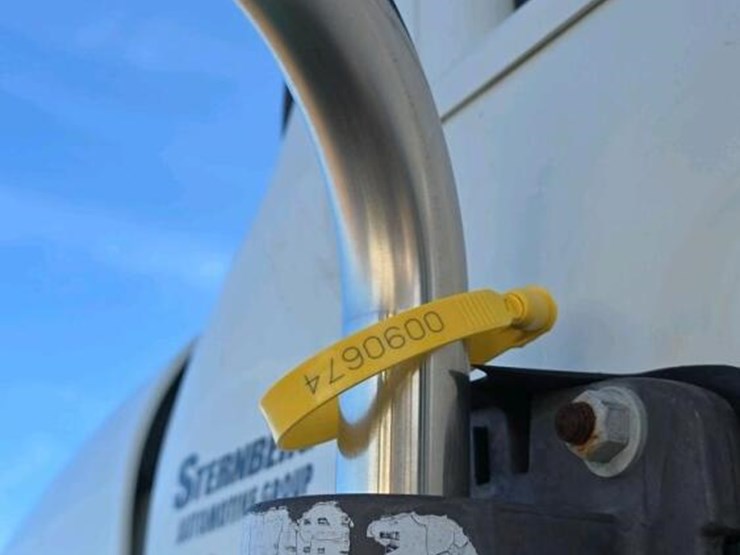 2019-international-hx615-image-48