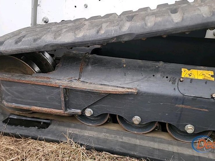 2022-bobcat-t770-image-12