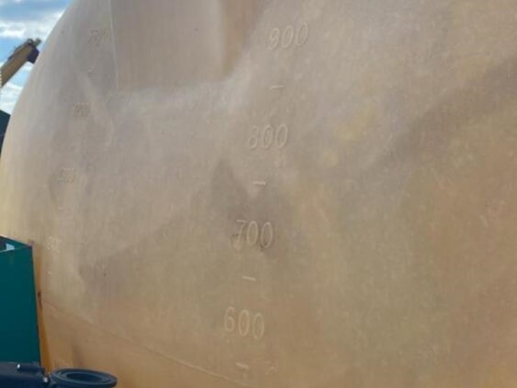 top-air-pull-type-1000-gallon-folding-sprayer,-s/n-6301-w/-monitor-image-10