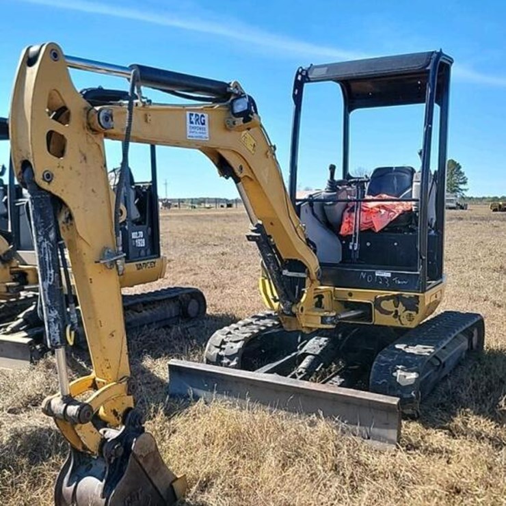 2020 CATERPILLAR 302.7D