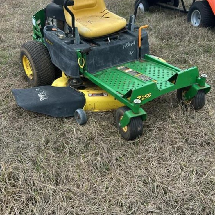 JOHN DEERE Z255