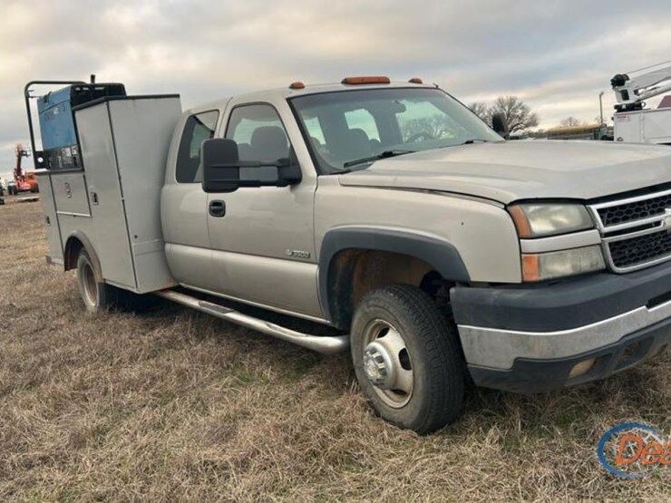 2006-chevrolet-3500-image-1