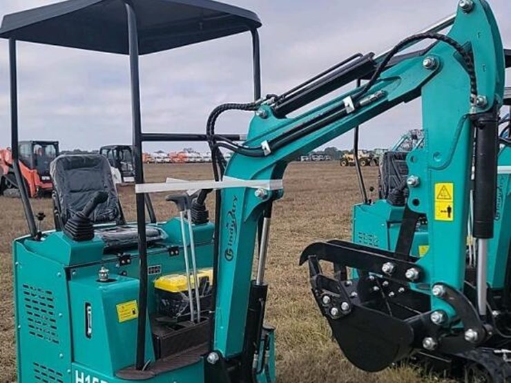 unused-2025-cfg-h15r-mini-excavator,-s/n-20250906w0010:-420cc-gas-eng.,-15"-bkt.,-4x6-tracks,-38.5"-base-image-2