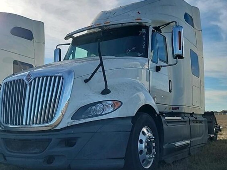 2016-international-prostar-image-4