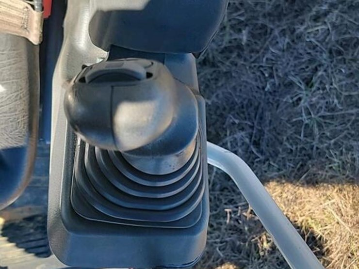 takeuchi-tb335r-image-29