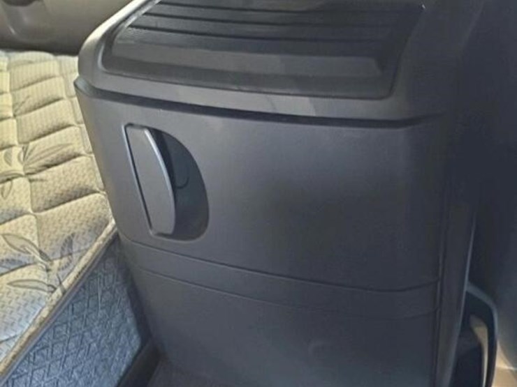 2015-international-prostar-image-34