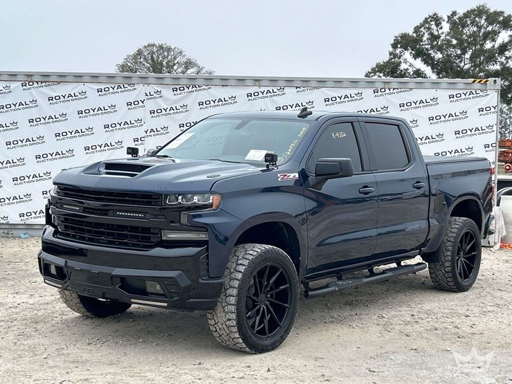 2019-chevrolet-silverado-1500-image-1