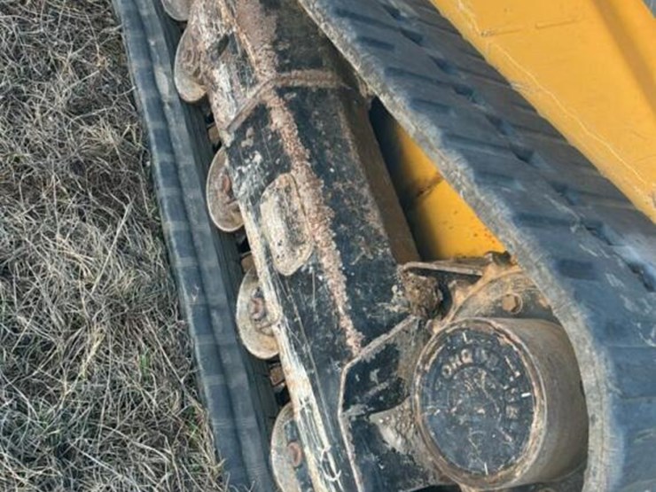 2017-deere-323e-image-7