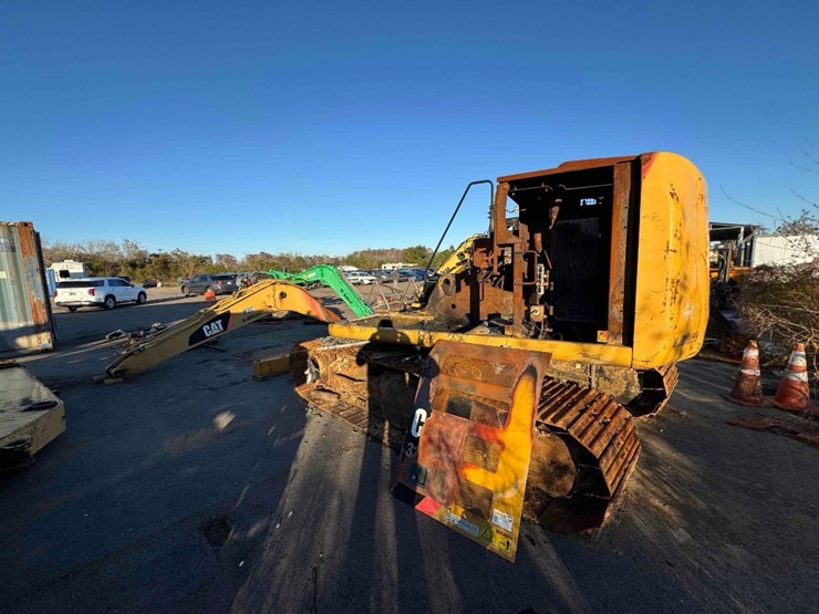 2015-caterpillar-312el-image-1