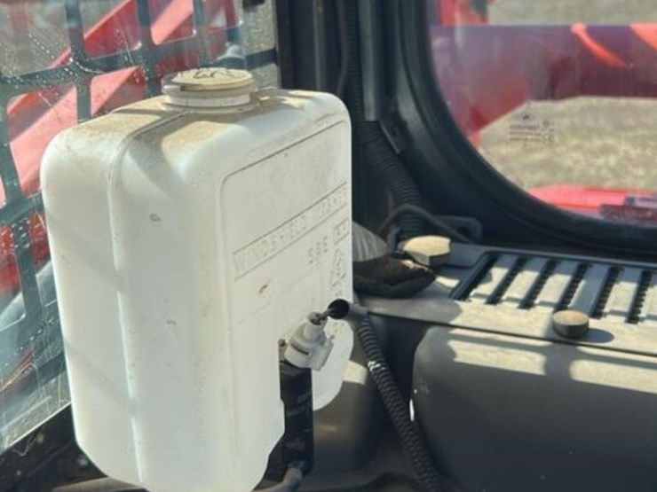 2021-kubota-svl75-2-image-18