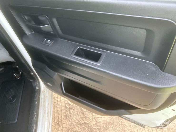 2018-dodge-1500-image-13