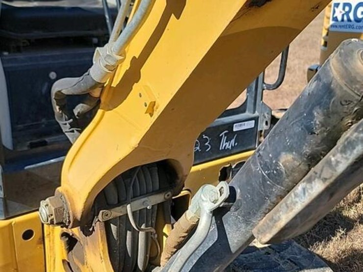 2020-caterpillar-302.7d-image-7