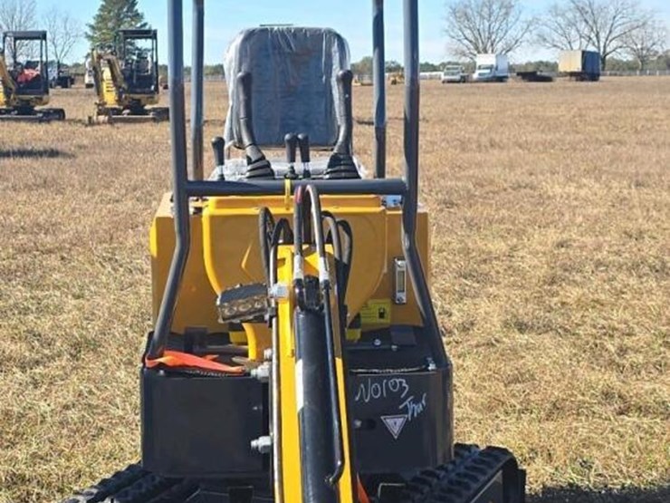 unused-2025-cfg-mx12r-mini-excavator,-s/n-2025x0000129:-15hp-gas-eng.,-bkt.-image-2