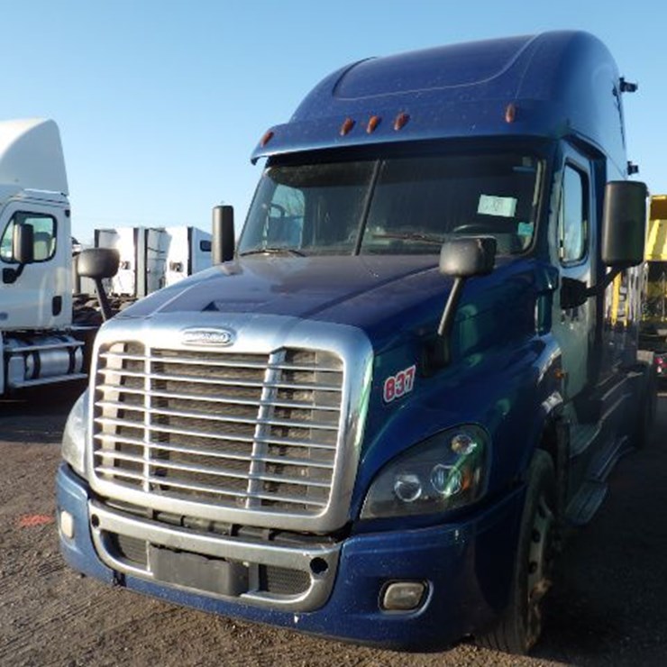 FREIGHTLINER CASCADIA 125