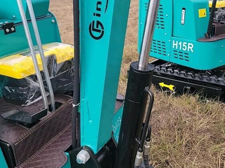 unused-2025-cfg-h15r-mini-excavator,-s/n-20250906w0010:-420cc-gas-eng.,-15"-bkt.,-4x6-tracks,-38.5"-base-image-3