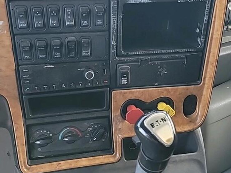 2016-international-prostar-image-20