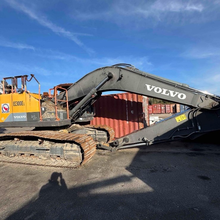 VOLVO EC300EL
