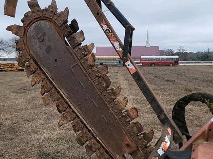 ditch-witch-3700-image-8