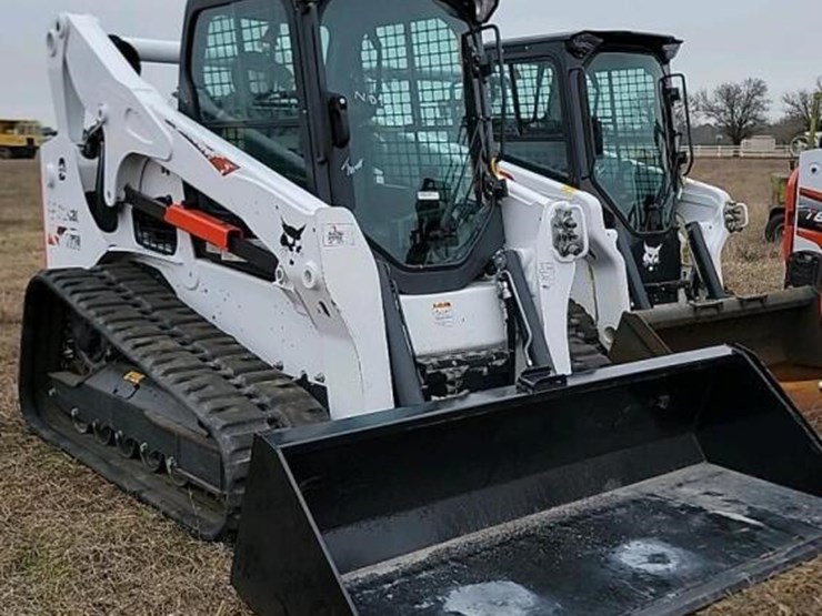 2022-bobcat-t770-image-1