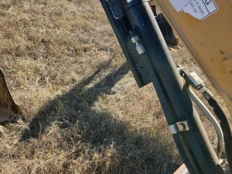 2021-caterpillar-302.7d-image-26