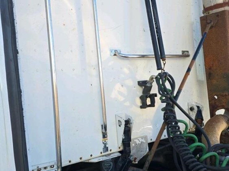 2006-peterbilt-387-image-15