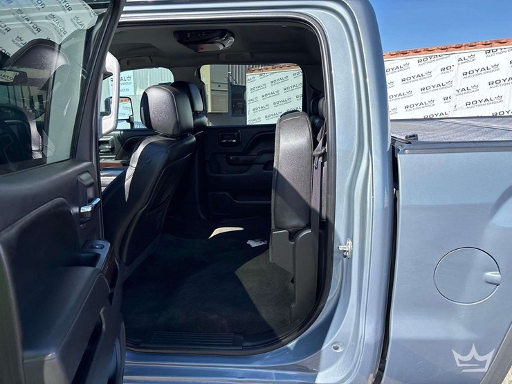 2015-gmc-sierra-1500-slt-image-18