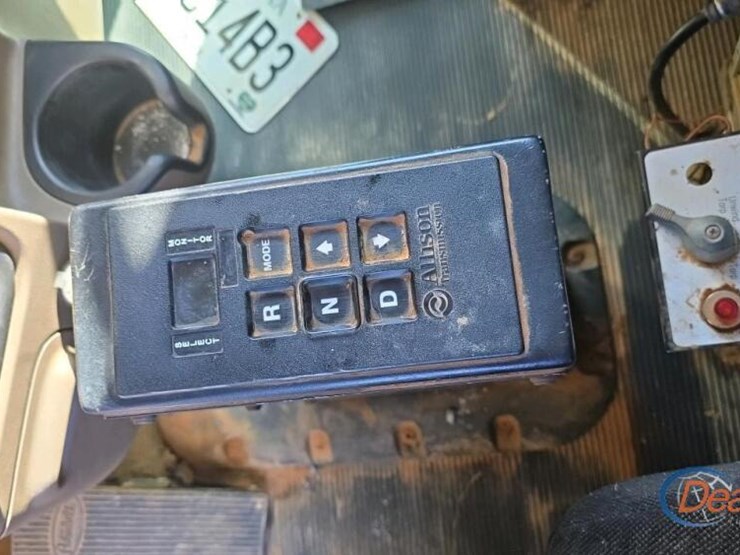 peterbilt-388-image-25