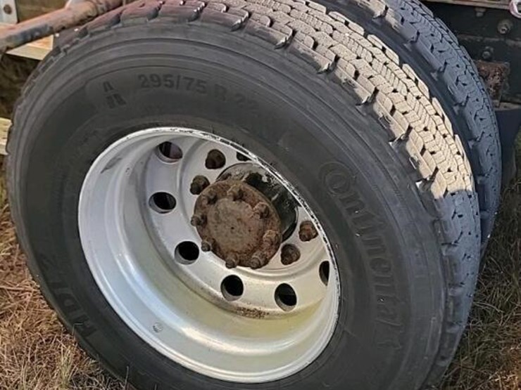 international-prostar-image-15