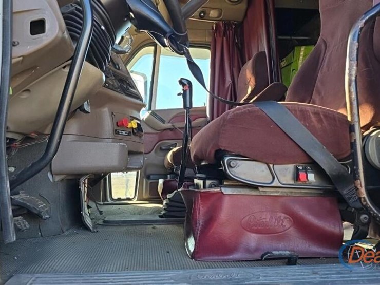 2006-peterbilt-387-image-17