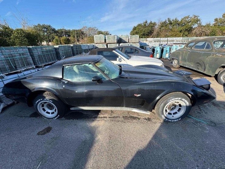 1977-corvette-c3-image-5