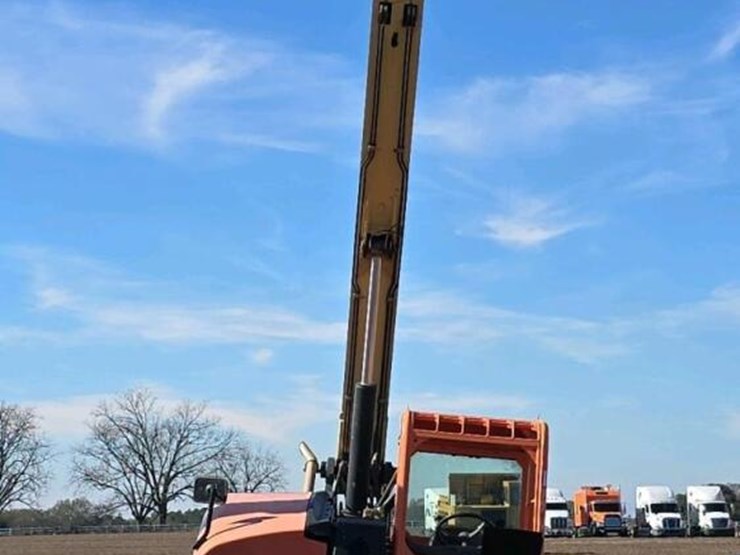 2014-jlg-g6-42a-image-2