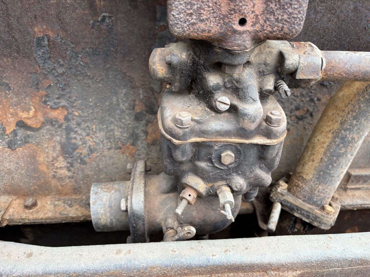 mccormick-deering-wk-40-parts-tractor-image-32