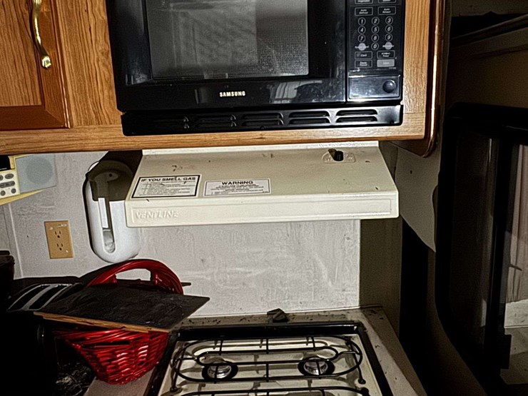 2000-coachmen-catalina-lite-hw-22'-travel-trailer-image-25