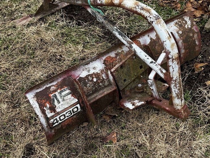 modified-massey-ferguson-model-4030-40"-garden-tractor-blade-image-5