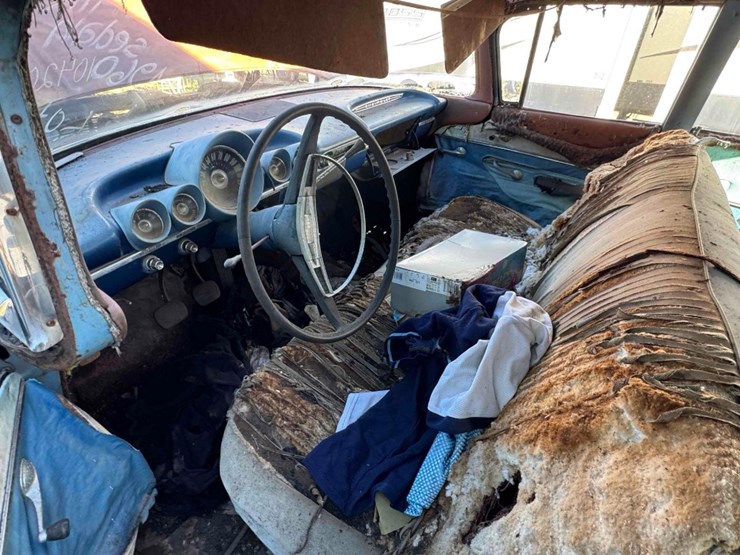 1960-chevy-bel-air-image-9