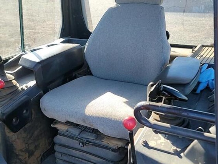 2013-deere-650k-xlt-image-23