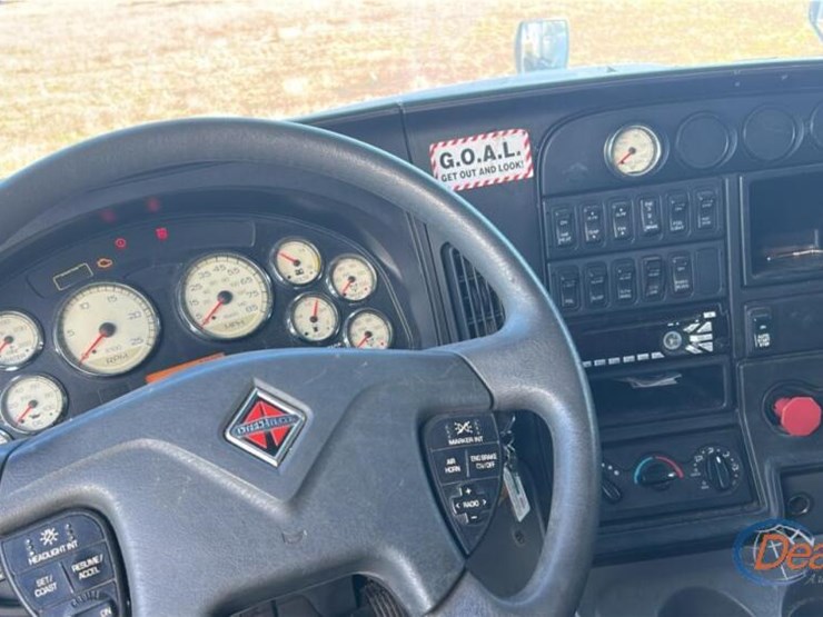 2015-international-prostar-image-23