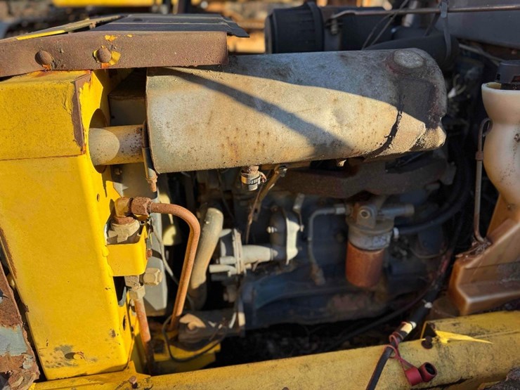 new-holland-ls190-image-7