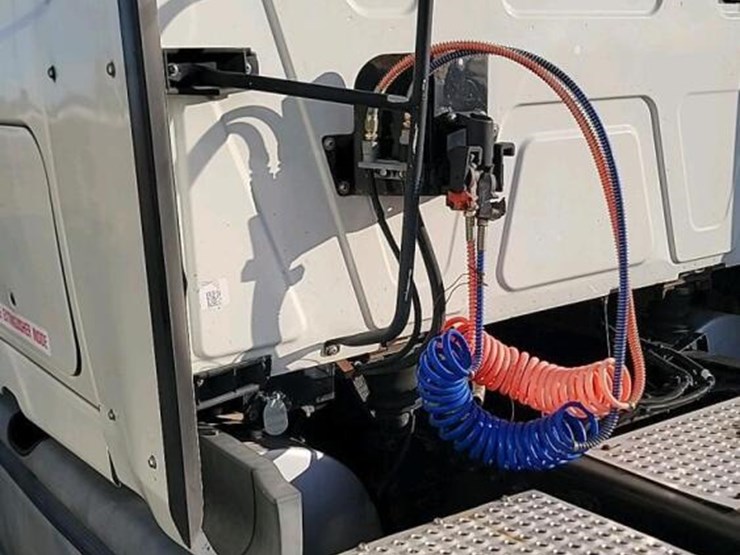 2016-international-prostar-image-16