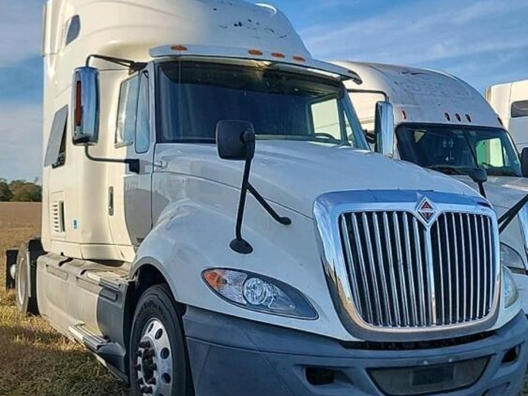 2016-international-prostar-image-1