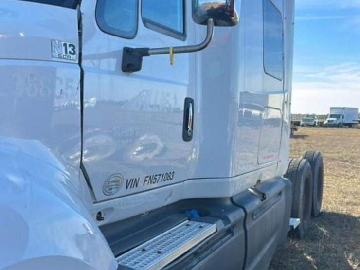 2015-international-prostar-image-41