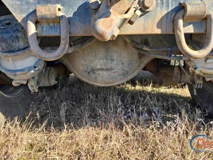 2016-caterpillar-ct660-image-16